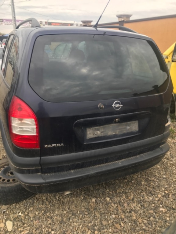 Dezmembrari Opel Zafira