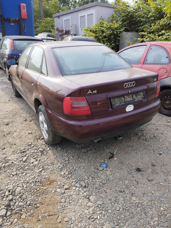 Dezmembrez Audi a4 b5