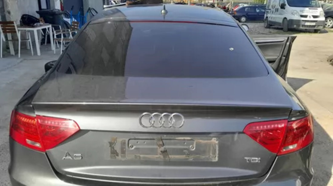 Dezmembrez Audi A5 2010 Berlina/Coupe/Cabrio