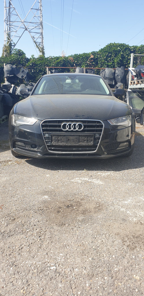 Dezmembrez Audi A5 berlina 2.0 CGL automat 2014