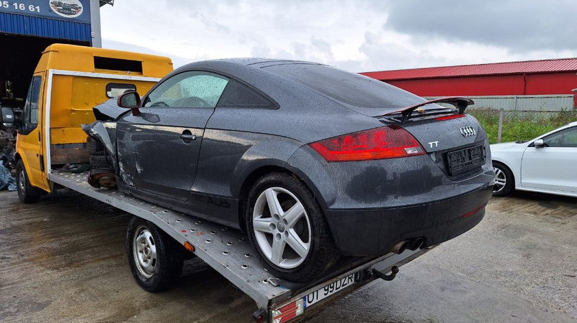 Dezmembrez Audi TT Coupe 2.0 TFSI cod motor: BWA - Cutie DSG (HXW) - cod culoare F5 / X7Z