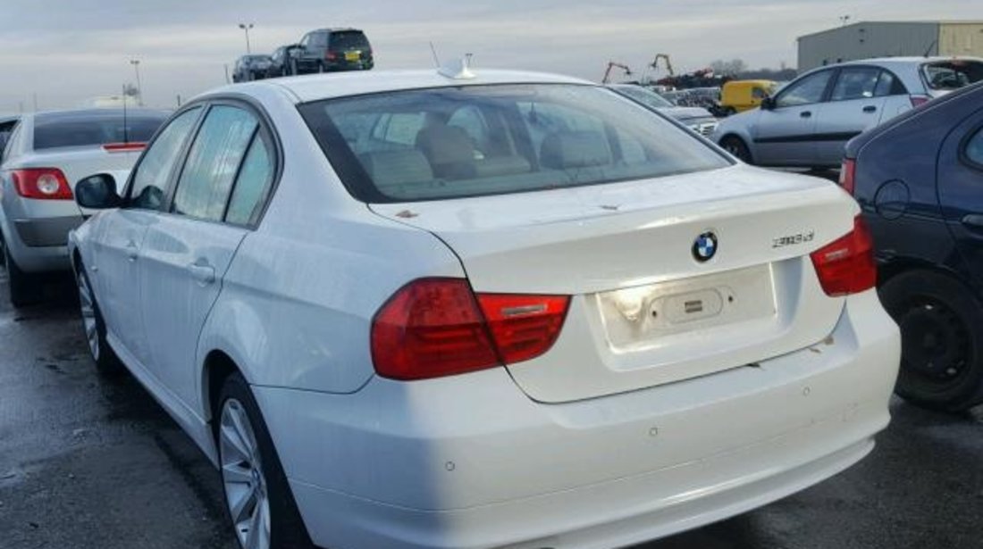 Dezmembrez Bmw 318D E90 facelift 2010 #60040770