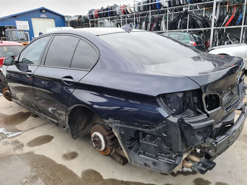 Dezmembrez BMW 520 F10 2011