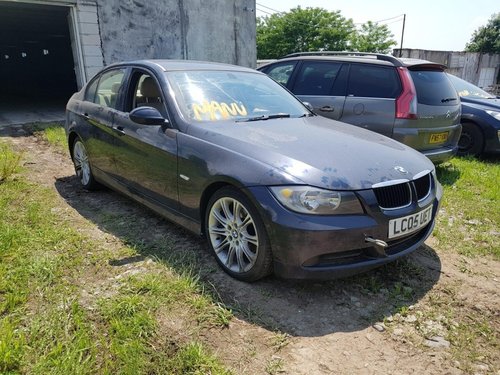 DEZMEMBREZ BMW E90 2005 limuzina 2.0