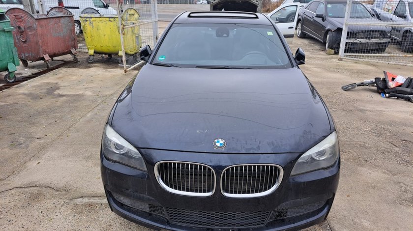 Dezmembrez Bmw F01 740XD M-PACK 306 Cai 2011 176.000 KM