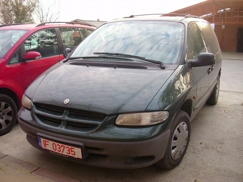 Dezmembrez Chrysler Voyager din 2000, 2.5TDI,