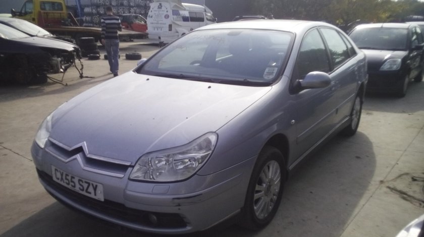 Dezmembrez Citroen C5, an 2005