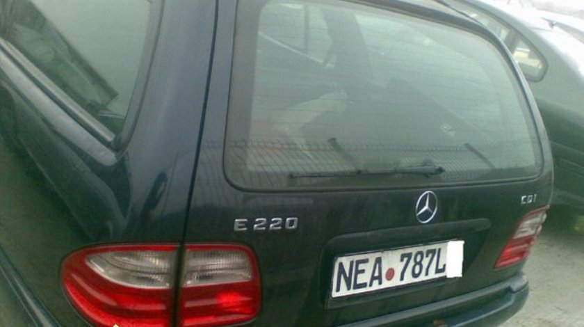 DEZMEMBREZ E220 CDI AN 2002