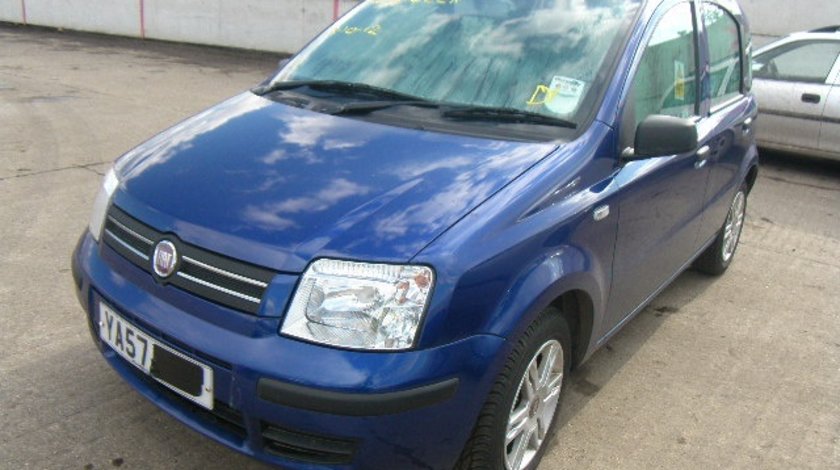 Dezmembrez fiat panda 1.4i an 2010