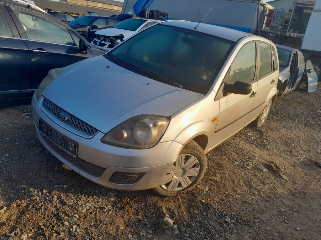 Dezmembrez Ford FIESTA Mk 5 2002 - 2008 1.4 TDCi F6JA ( CP: 68, KW: 50, CCM: 1399 ) Motorina