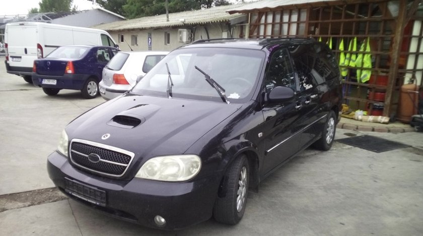 Dezmembrez Kia Carnival, an 2002