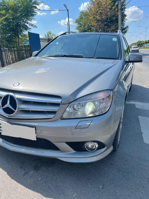 Dezmembrez Mercedes Amg C320 cdi w204