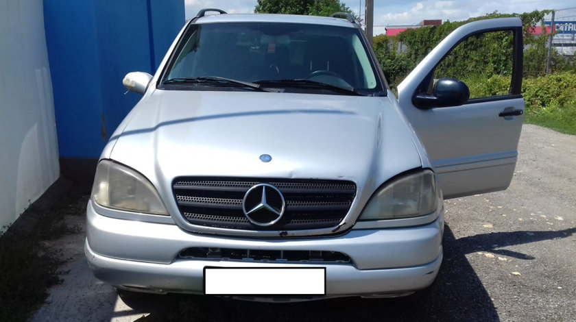 Dezmembrez Mercedes-Benz ML / M-CLASS (W163) 1998 - 2005 ML 270 CDI (163.113) OM 612.963 ( CP: 163, KW: 120, CCM: 2685 ) Motorina