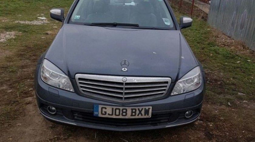 Dezmembrez mercedes benz w204 c220 cdi din 2008