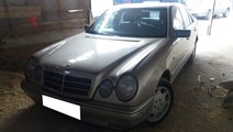 Dezmembrez MERCEDES BENZ W210 E320, an fabr. 1996