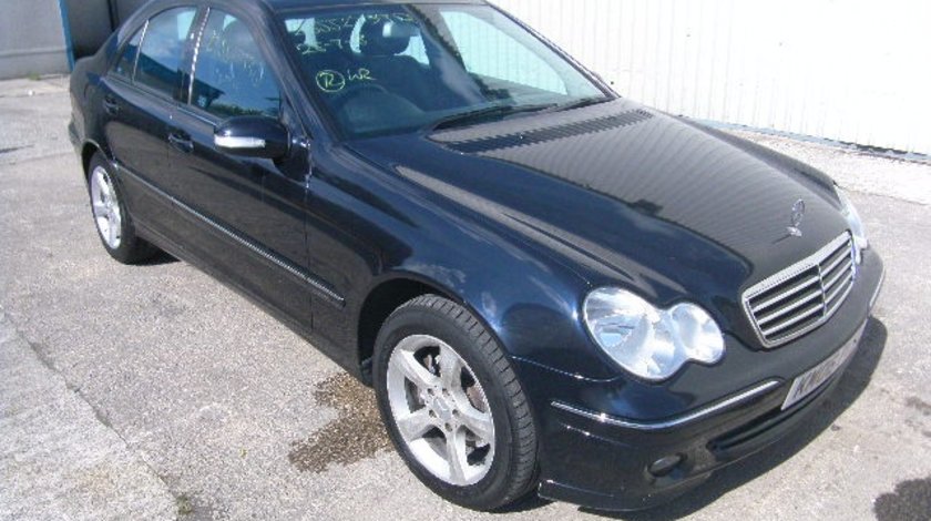 Dezmembrez Mercedes C class (W203), 2.0cdi, orice piesa!