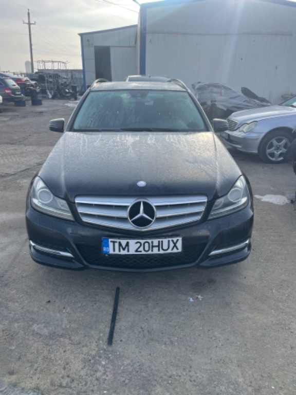 Dezmembrez Mercedes c class w204 Facelift 2.2 euro 5