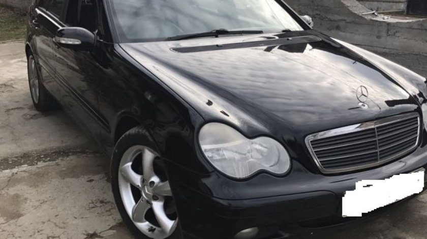 Dezmembrari mercedes c220 - oferte