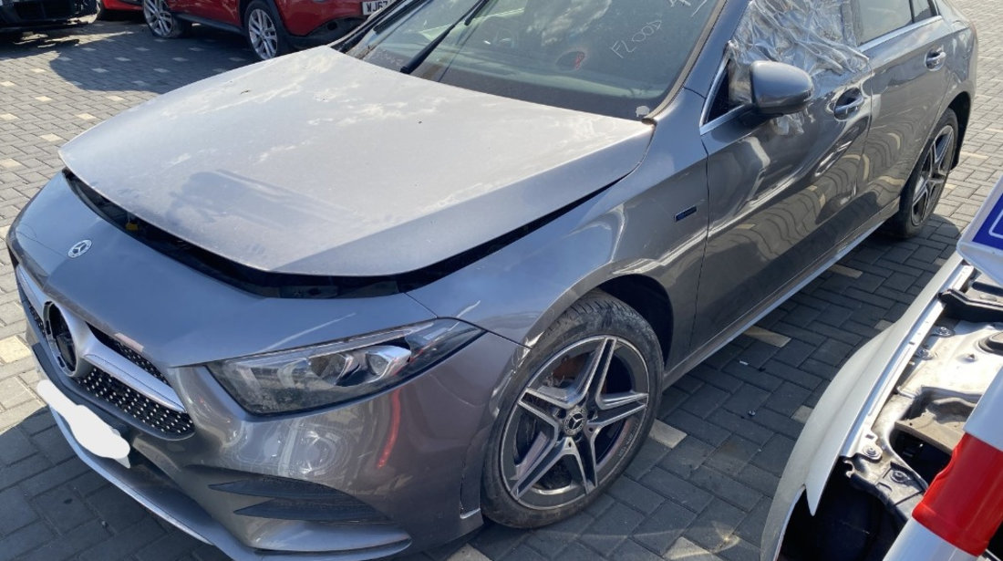 Dezmembrez Mercedes Clasa A sedan (V177) 1.3 hybrid 2021 (A250e EQ Power - benzina hybrid)