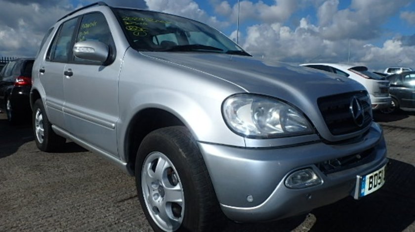 Dezmembrez Mercedes Clasa ML, 2.7cdi, orice piesa!