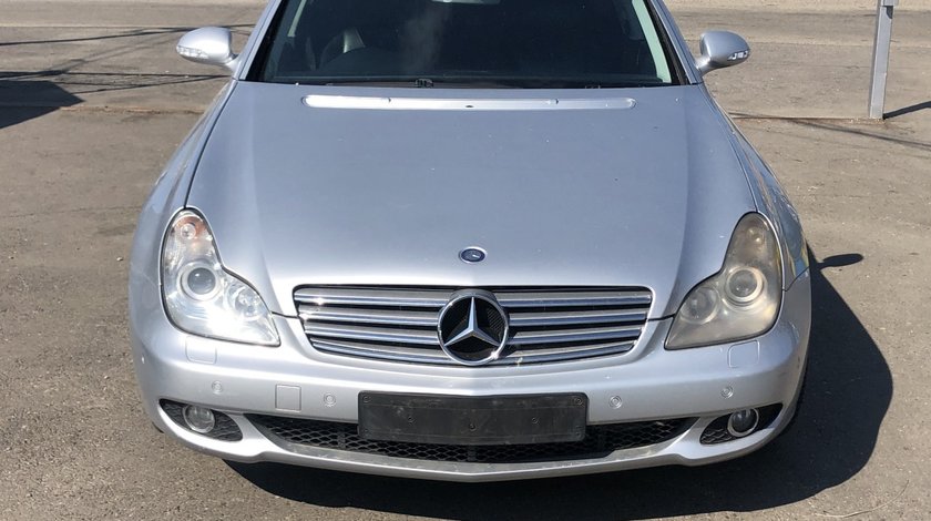 Dezmembrez Mercedes CLS 320 cdi