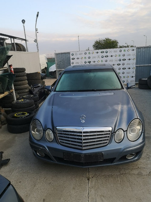 Dezmembrez Mercedes E280 4 matic w211