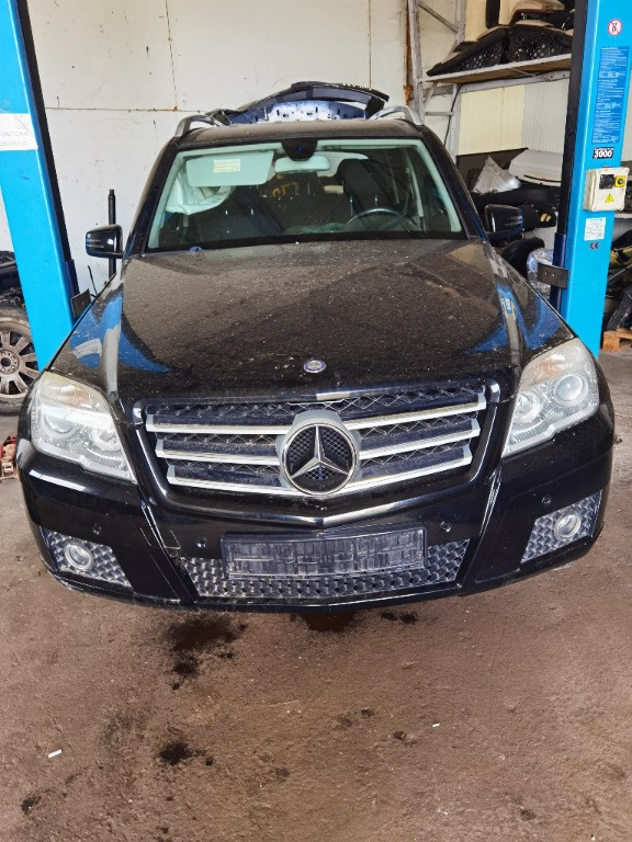 Dezmembrez Mercedes GLK220 CDI x204