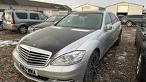 Dezmembrez Mercedes S-Class W221 Facelift 350CDI B...