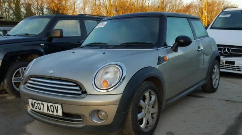 Dezmembrez MiniCooper 1.4benzina 2007