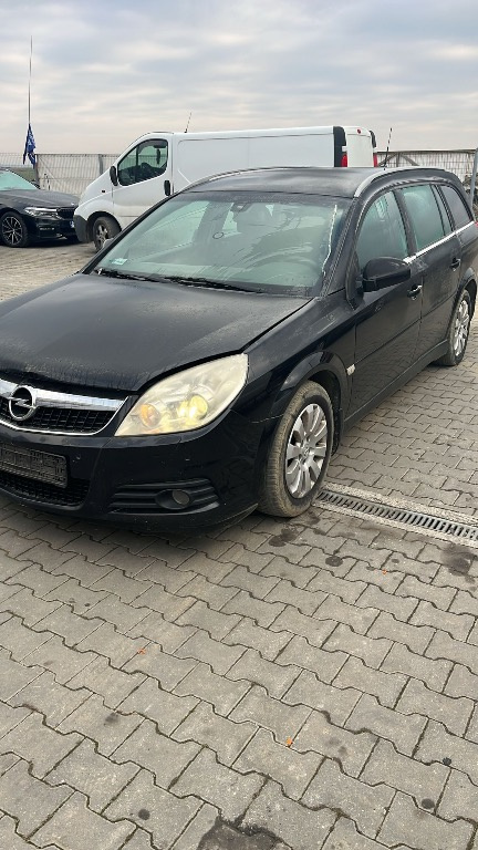 Dezmembrez Opel Vectra C 1.9 diesel 120 cp din 2007