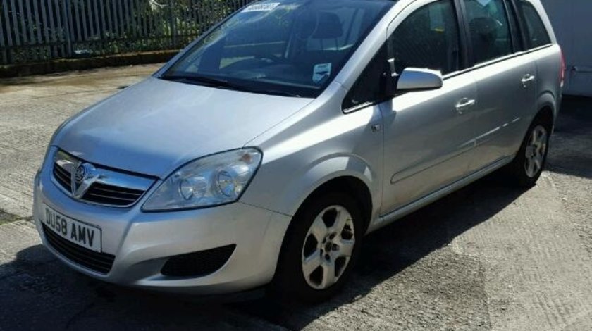 Dezmembrez Opel Zafira C 1.7cdti