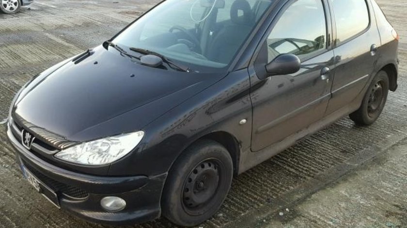 Dezmembrez Peugeot 206, 1.4benzina 2009