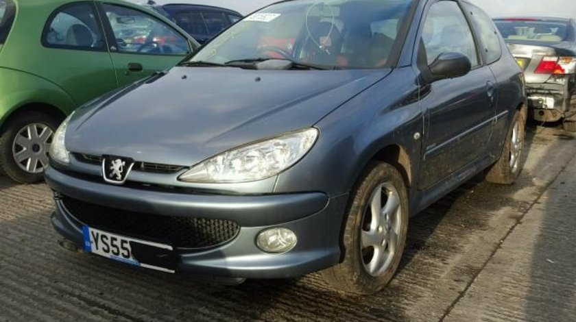 Dezmembrez Peugeot 206, 1.6b 2006