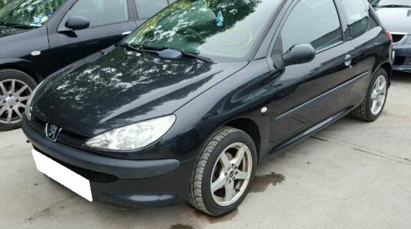 Dezmembrez Peugeot 206 an fabr. 2004, 1.4D HDi