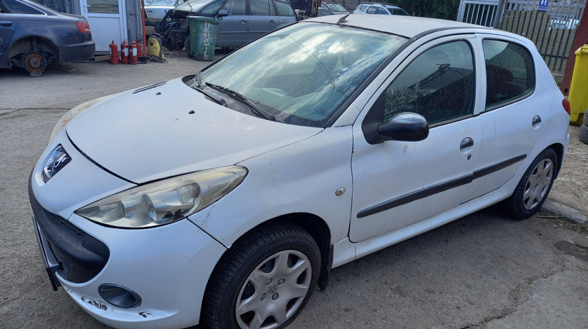 Dezmembrez Peugeot 206+ (T3E) 2009 - Prezent 1.4 I KFW (TU3A) ( CP: 75, KW: 55, CCM: 1360 ) Benzina