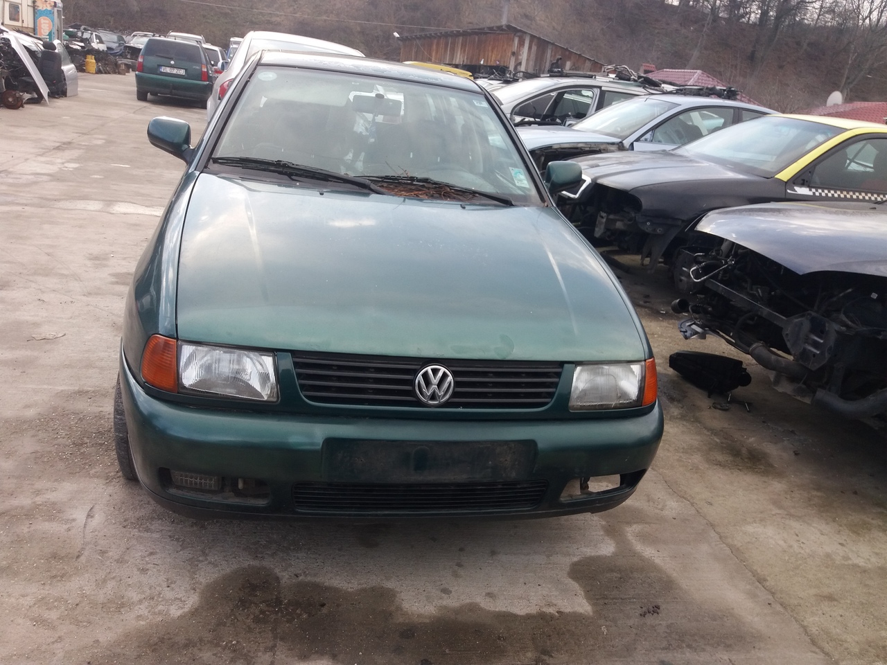 Dezmembrez,Piese VW Polo Variant Verde 1.6 Benzina 1999 #7484525