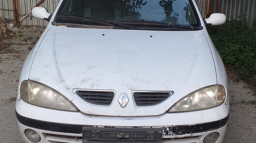 Dezmembrez Renault Megane 1 Kombi 1.6 16 Valve Automată