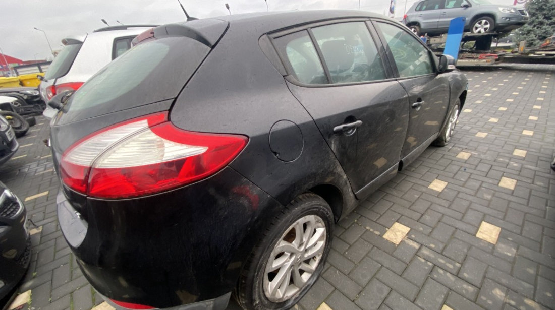 Dezmembrez Renault Megane 3 Combi 1.5 DCI 2012, K9K846