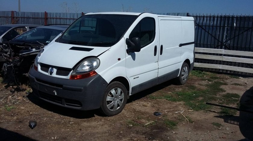 Dezmembrez renault trafic de marfa 1.9 dci 101 cai