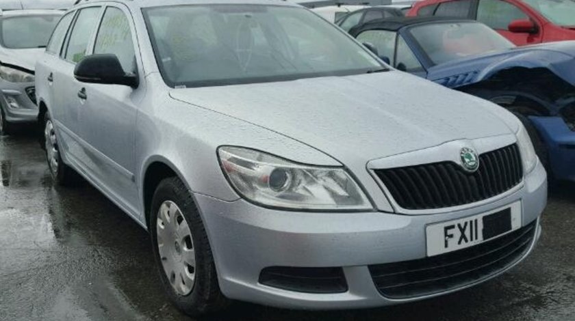 Dezmembrez Skoda Octavia 2 Combi, 2.0tdi, CFH