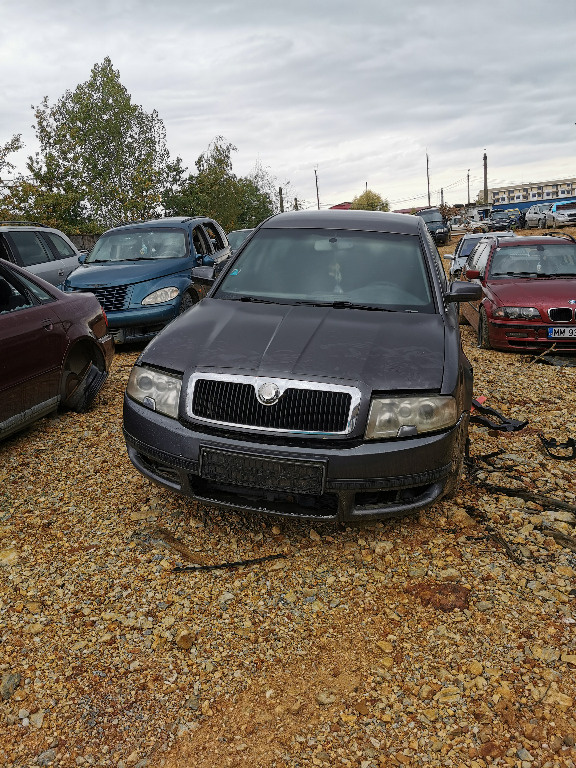 Dezmembrez Skoda Superb