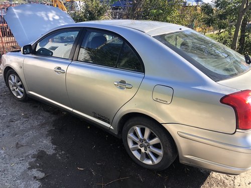 Dezmembrez Toyota Avensis 1.8i 2004