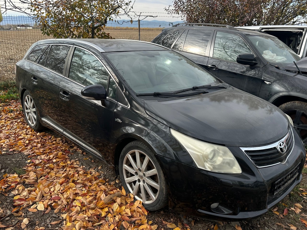 Dezmembrez Toyota Avensis T27 2,2 d-cat 2010 euro 5