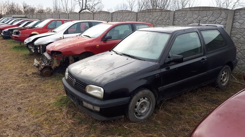 Dezmembrez Volkswagen Golf 3 diesel si benzina