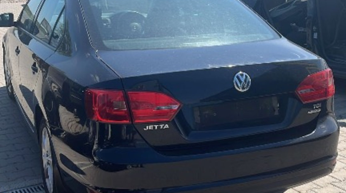 Dezmembrez Volkswagen Jetta 1.6 tdi din 2012