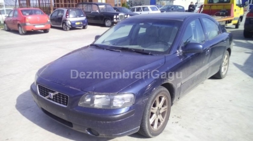 Dezmembrez Volvo S60 , an 2003