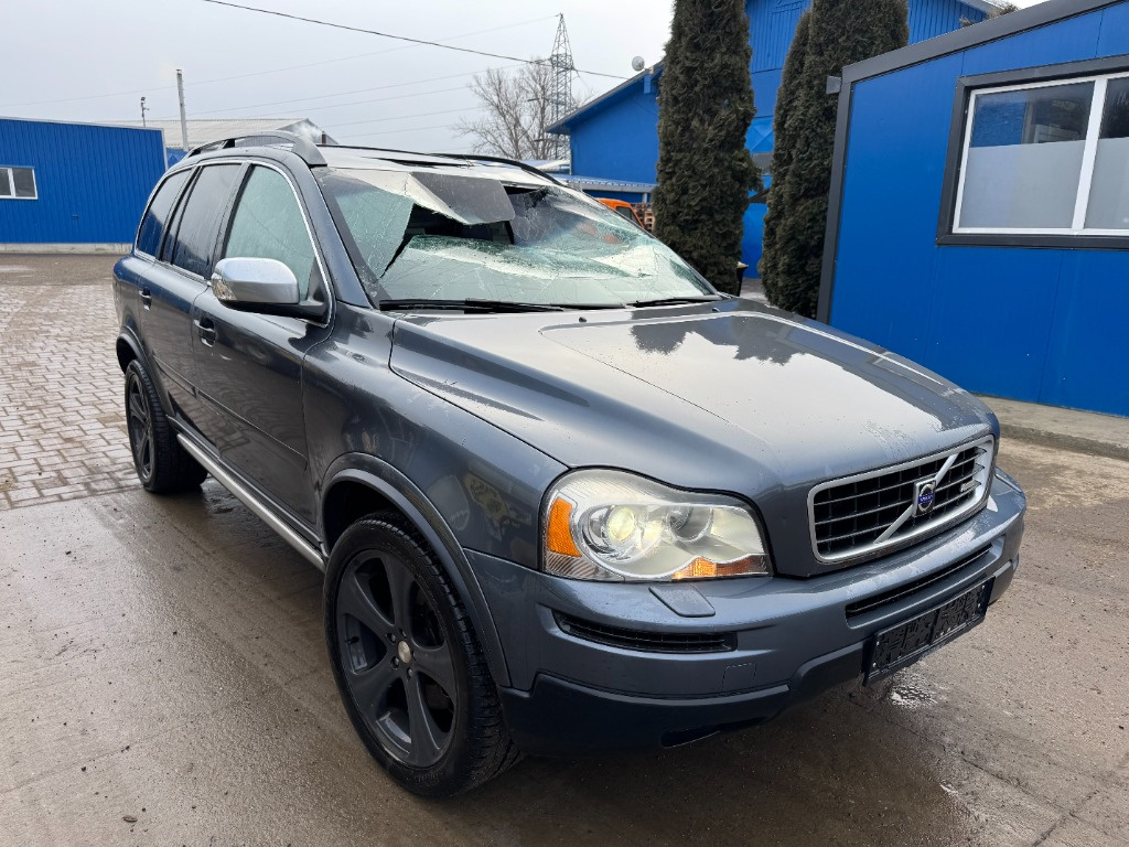 Dezmembrez Volvo XC90 2.4D D5244T4 185Cp 2010