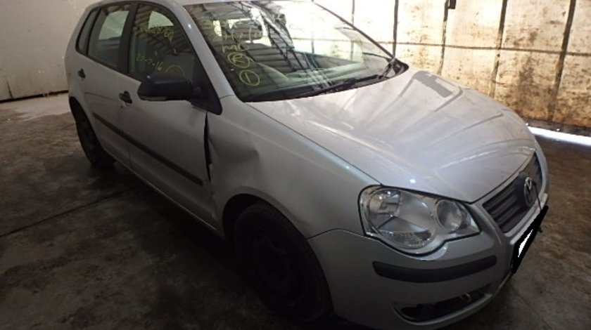 Dezmembrez VW POLO 9N3, an fabr. 2007, 1.2i 12V, FL