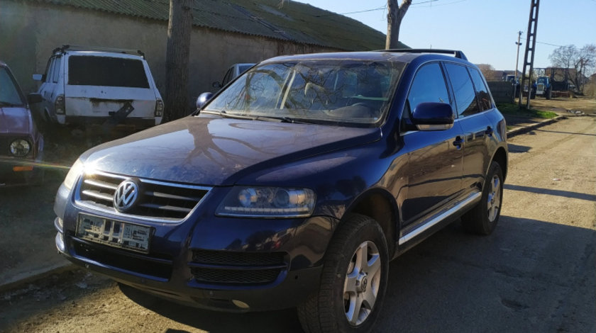 Dezmembrez VW TOUAREG (7L) 2002 - 2010 3.0 V6 TDI BKS ( CP: 225, KW: 165, CCM: 2967 ) Motorina