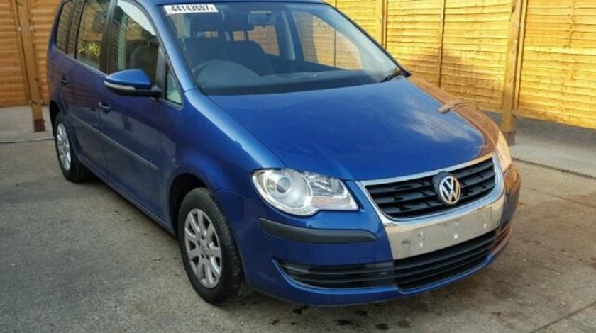 Dezmembrez Vw Touran 1t1 1.9tdi BXE